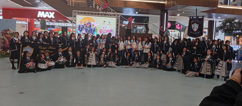 Banda escolar en el Festival de solistas y en Utz Ulew Mall